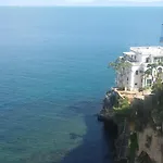 Trimarchi House