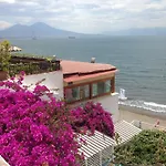 Апартаменты Trimarchi House *