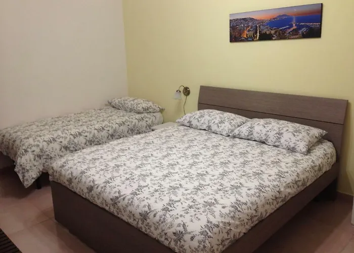 아파트 Trimarchi House